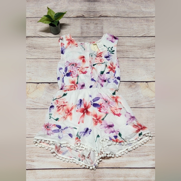 NEW!!! Women's ETWO floral tank romper with pom trim Sz.L - Picture 1 of 2
